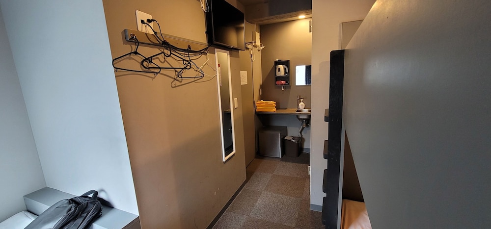 スタンダード トリプルルーム バスルーム0 | RHODES OTSUKA HOTEL