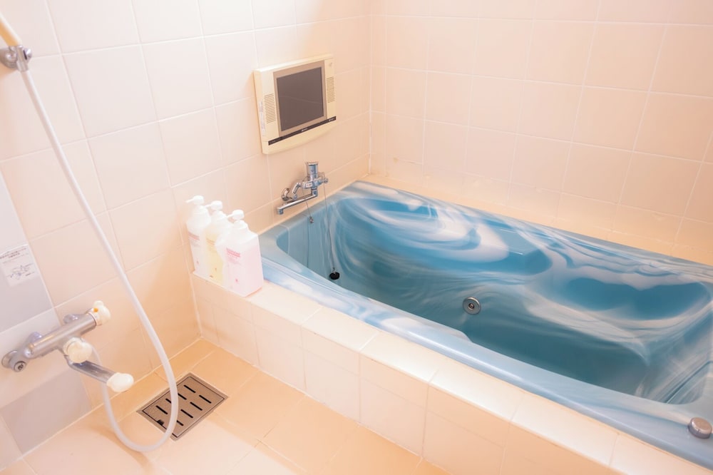 Room 16 バスルーム1 | ホテル ルシア at まえばし赤城