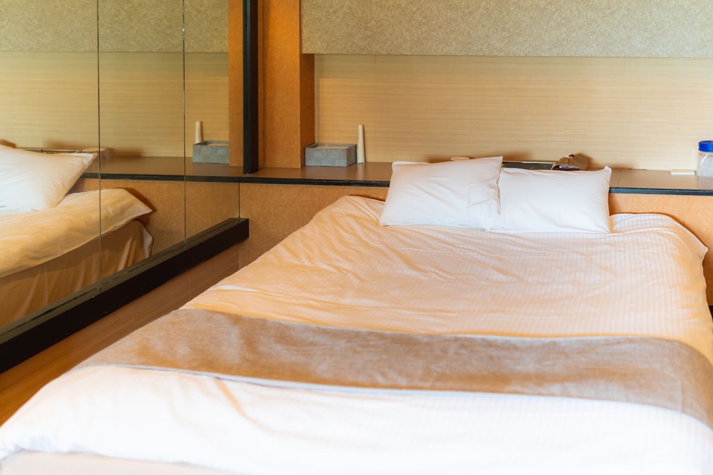 Room 13 客室3 | ホテル ルシア at まえばし赤城