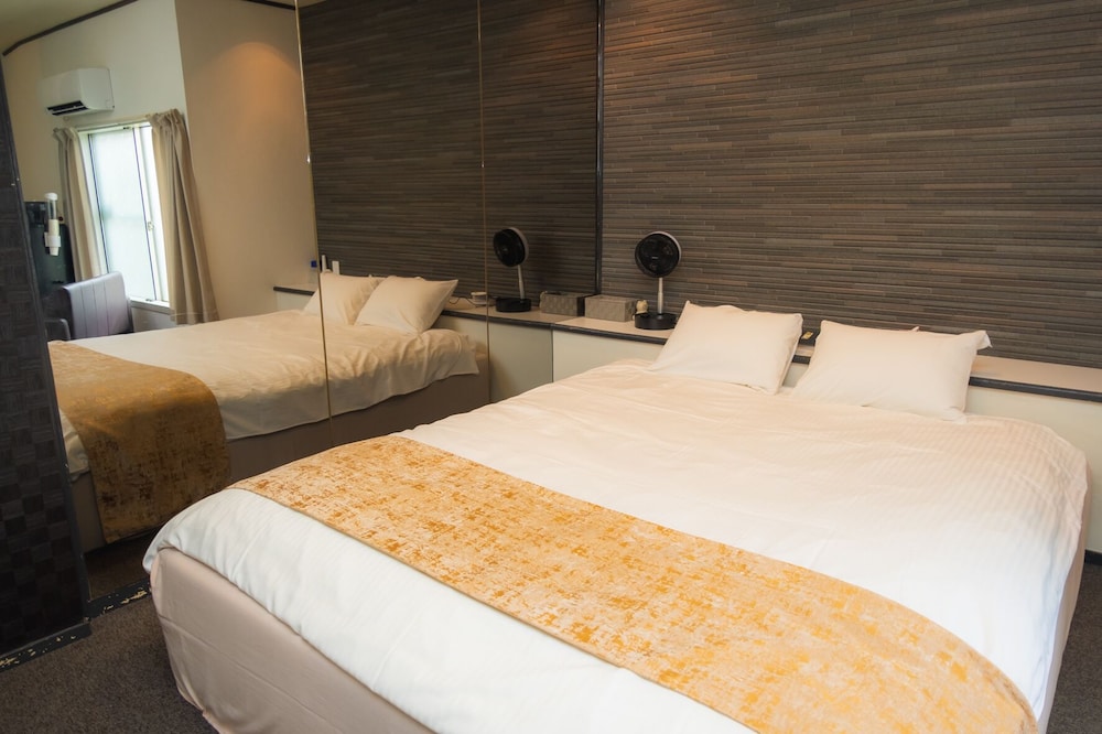 Room 5 客室4 | ホテル ルシア at まえばし赤城