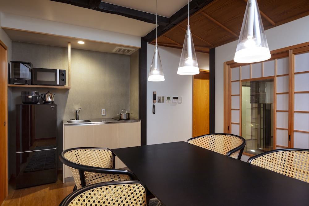 デラックス スイート 専用キッチン0 | 鈴 町家久遠