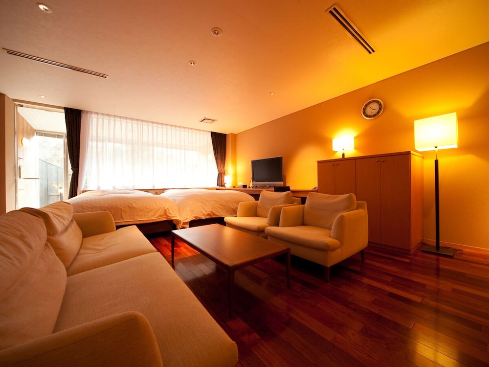 デラックス ツインルーム 客室4 | 由布院ユウベルホテル