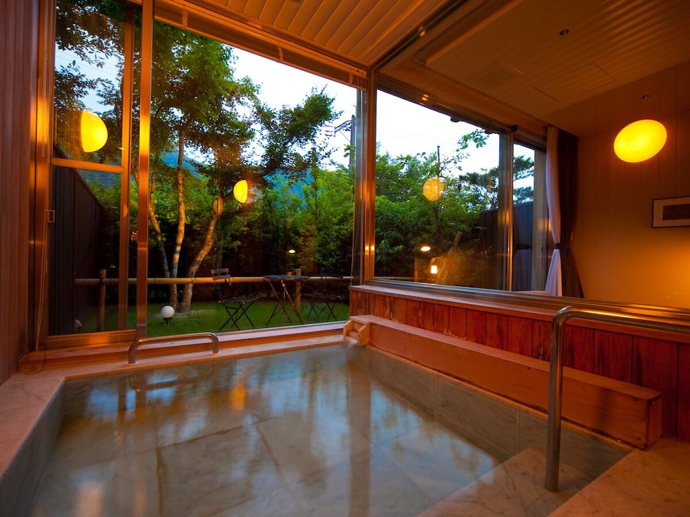 デラックス ツインルーム バスルーム0 | 由布院ユウベルホテル