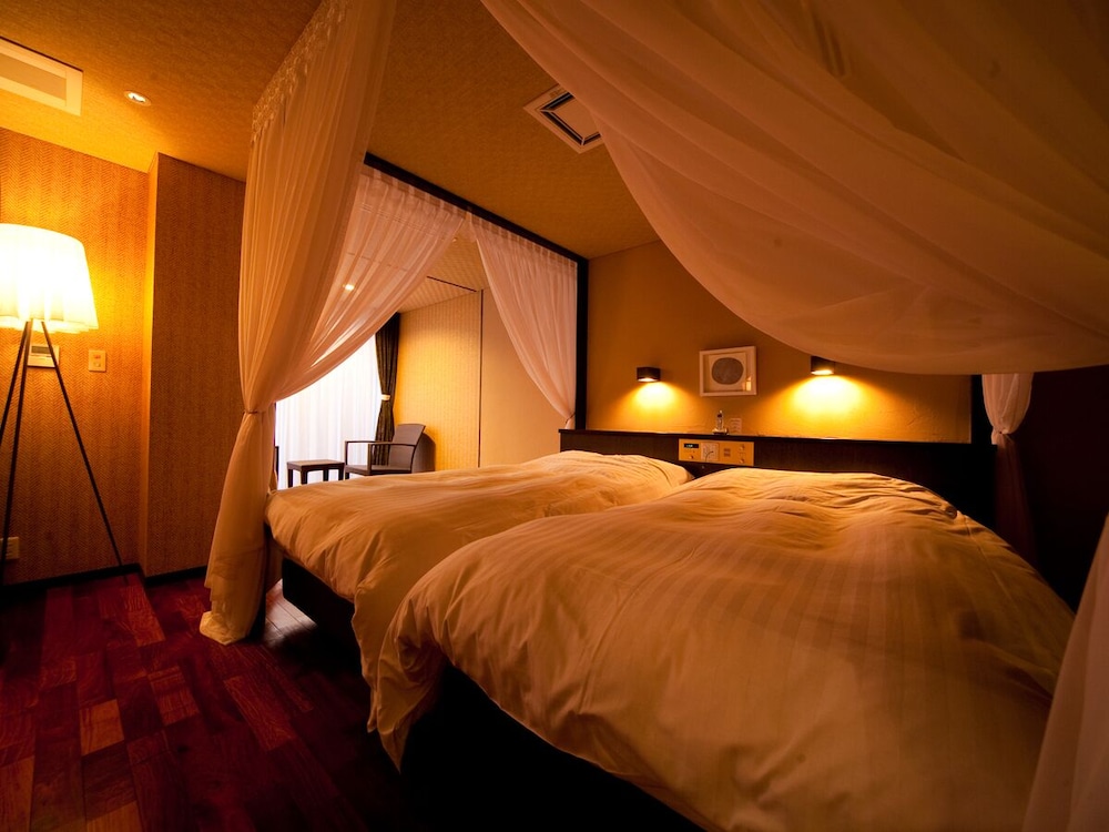 ファミリー 4 人部屋 客室1 | 由布院ユウベルホテル