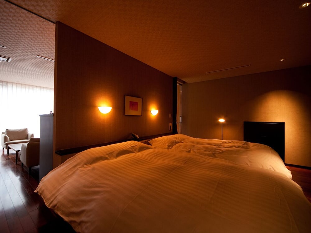 デラックス ツインルーム 客室2 | 由布院ユウベルホテル