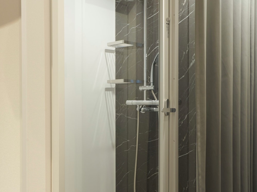 ソファー付コンフォートツイン バスルーム0 | クロスライフ博多柳橋