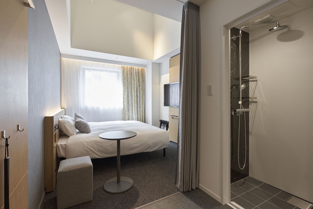 ユニバーサルキングルーム 客室2 | クロスライフ博多柳橋