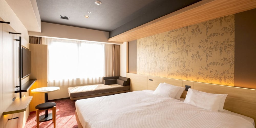 スタンダード ダブルルーム キングベッド 1 台 禁煙 客室7 | チサン プレミアム 京都九条