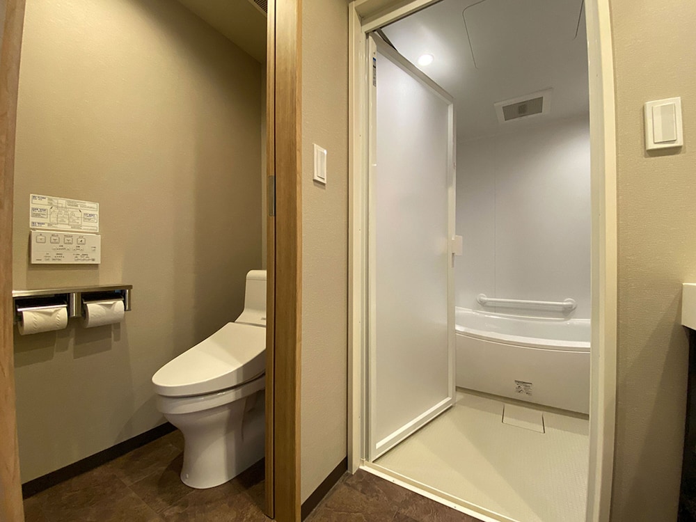 デラックス ツインルーム 禁煙 バスルーム0 | チサン プレミアム 京都九条