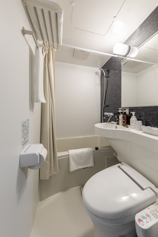 ダブルルーム バスルーム0 | トーセイホテル＆セミナー幕張