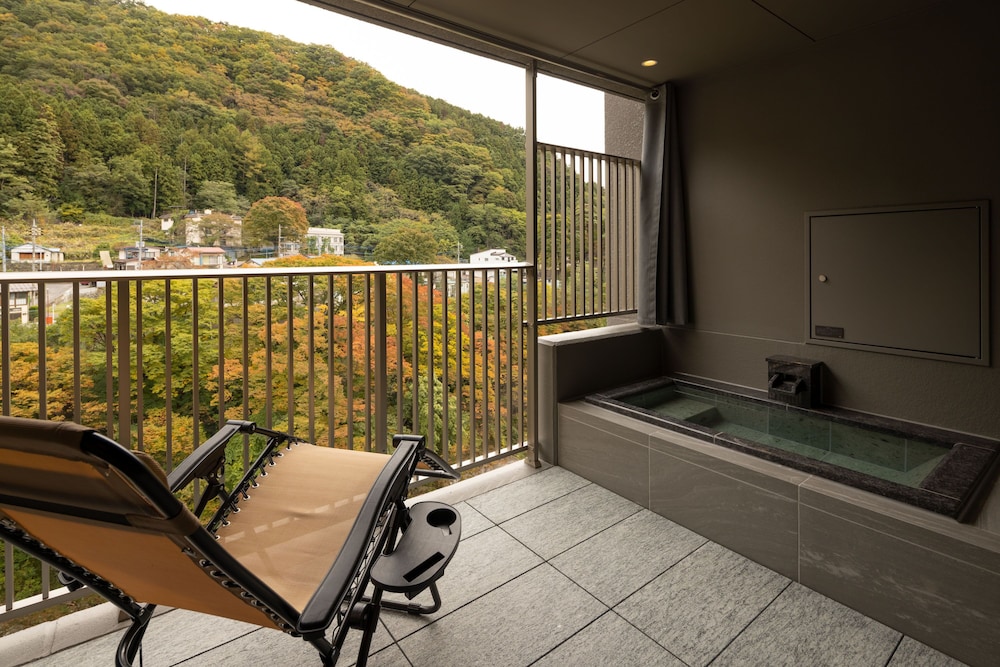 トリプルルーム 3 ベッドルーム 禁煙 リバービュー 客室の設備とサービス0 | あらたし みなかみ