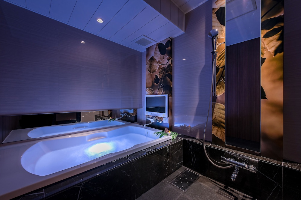 ベーシック ダブルルーム バスルーム0 | ホテル ZEN 一宮 - 大人限定