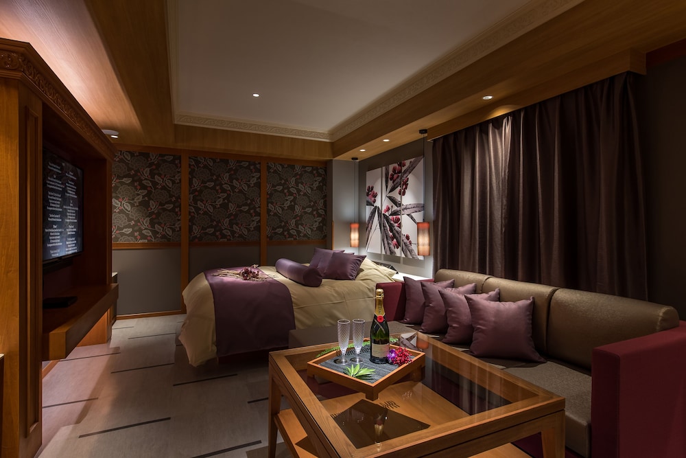 デラックス ダブルルーム 客室1 | ホテル ZEN 一宮 - 大人限定