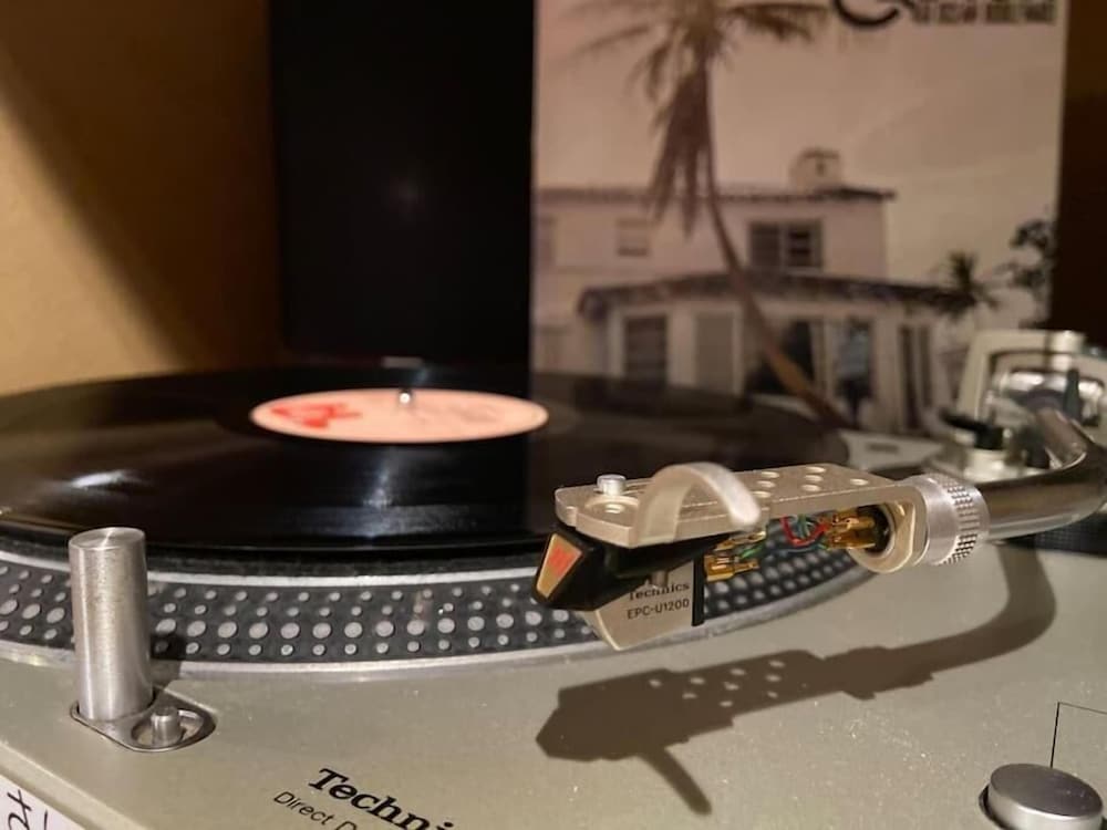 トラディショナル ヴィラ リビング エリア1 | 安曇野サロン