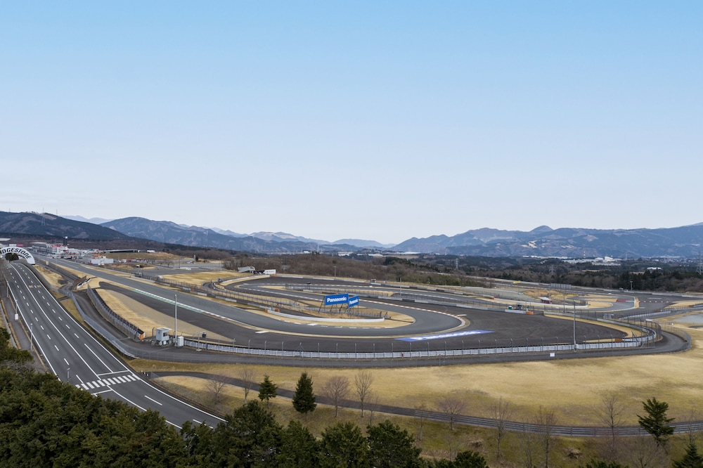 ルーム シングルベッド 2 台 (Circuit View) 部屋からの景観0 | 富士スピードウェイホテル - アンバウンド コレクション by Hyatt