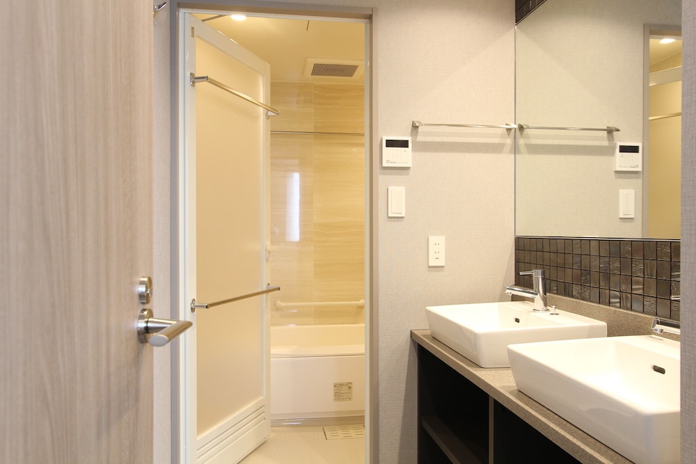 デラックスジャパニーズルーム 禁煙 バスルーム1 | KOKO HOTEL Residence 浅草田原町