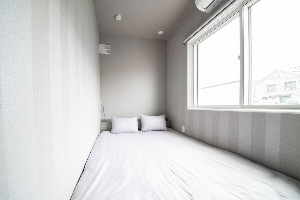 ハウス 客室11 | THE BEEHIVE AIOI