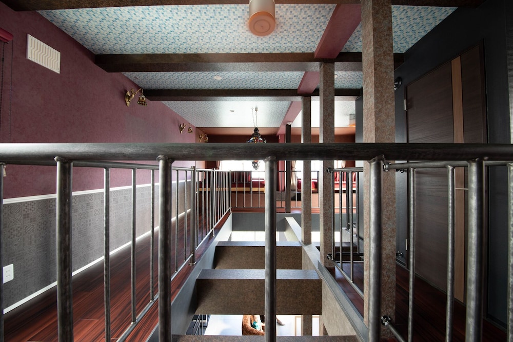 ハウス 客室23 | THE BEEHIVE AIOI