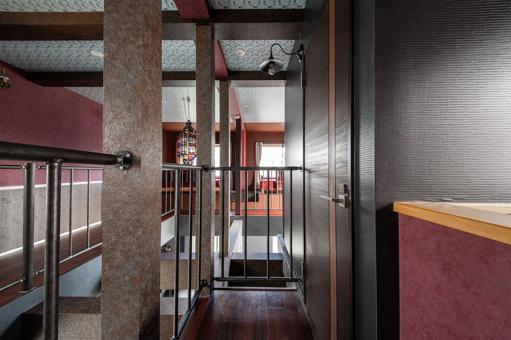 ハウス 客室25 | THE BEEHIVE AIOI