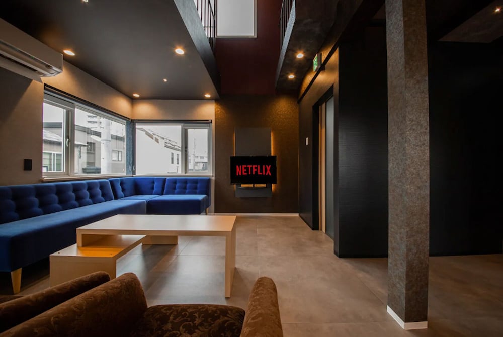 ハウス リビング エリア16 | THE BEEHIVE AIOI