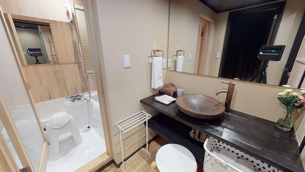 ファミリー ハウス バスルーム4 | 京都東山 清水龍馬坂荘