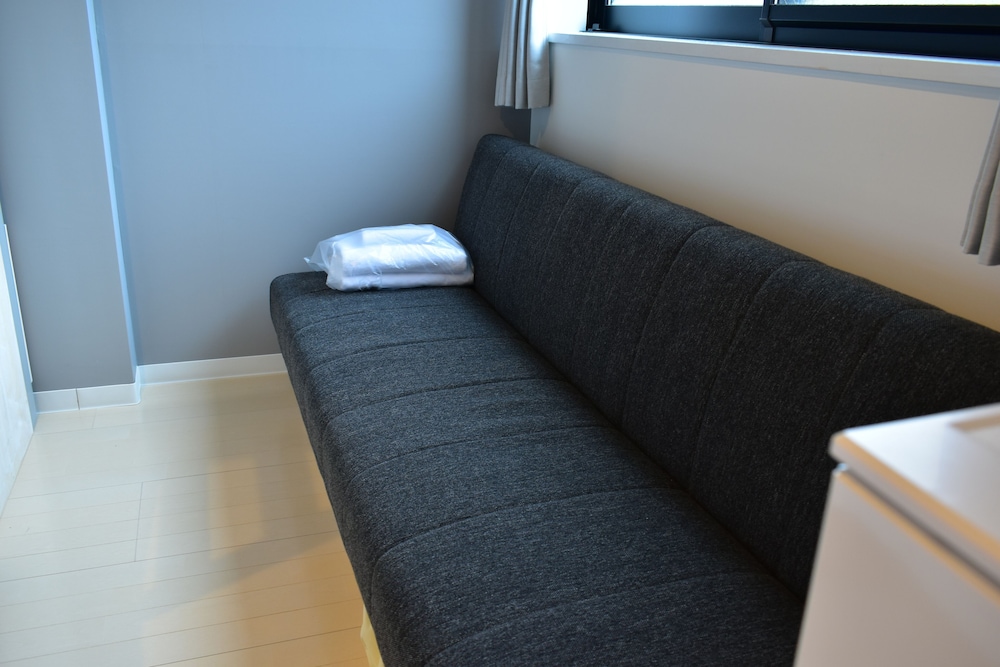 ビジネス 4 人部屋 客室4 | 岩戸山ホステル