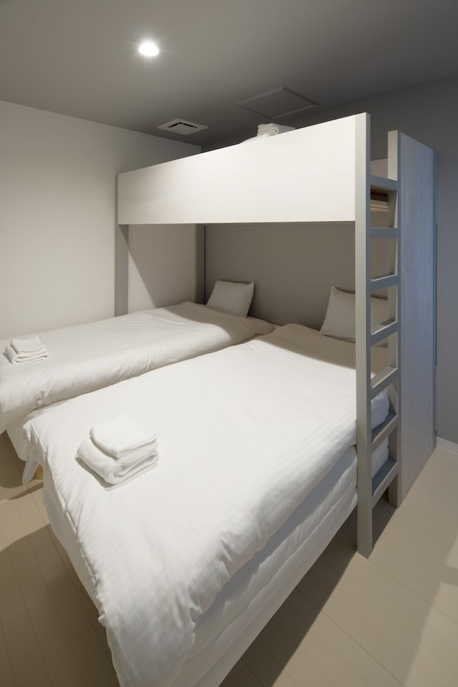 ビジネス 4 人部屋 客室7 | 岩戸山ホステル