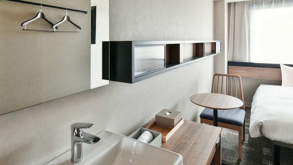 ダブルルーム シャワブース付 禁煙 客室15 | レフ関空泉佐野 by ベッセルホテルズ