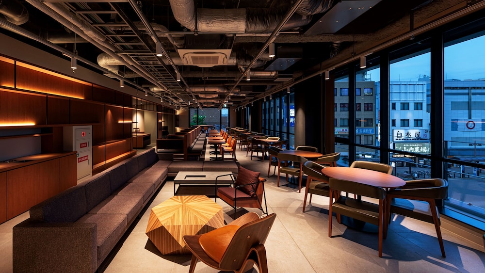 ロビーラウンジ1 | レフ関空泉佐野 by ベッセルホテルズ