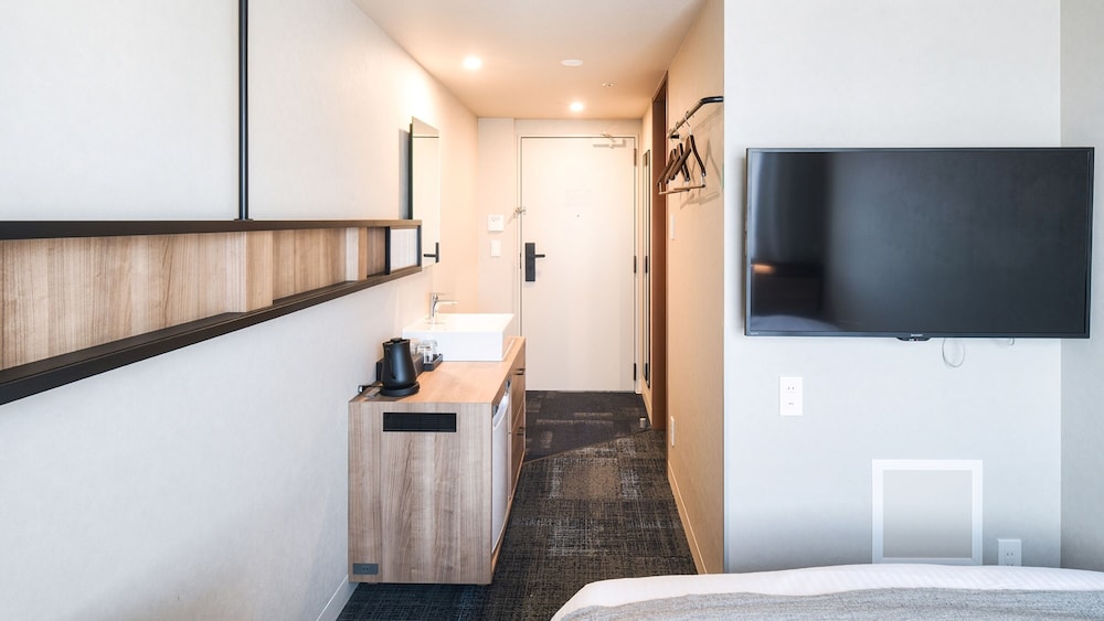 ダブルルーム シャワブース付 禁煙 客室19 | レフ関空泉佐野 by ベッセルホテルズ
