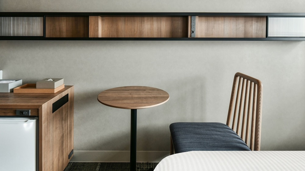 ダブルルーム シャワブース付 禁煙 客室17 | レフ関空泉佐野 by ベッセルホテルズ