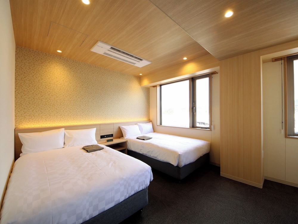 ユニバーサルツインルーム 客室4 | Hotel and Spa Gift TAKAYAMA