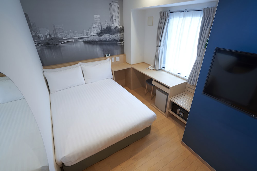 スーペリア ダブルルーム 客室1 | トラベロッジ本町大阪