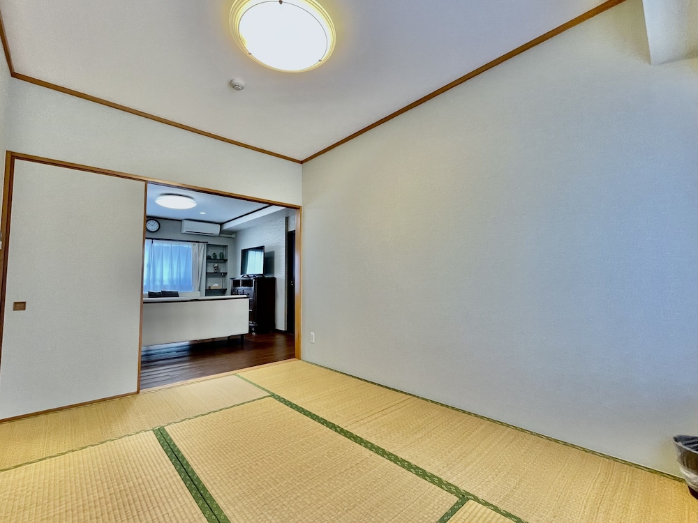 スーペリアファミリールーム 禁煙 客室6 | ホテル天使館久茂地