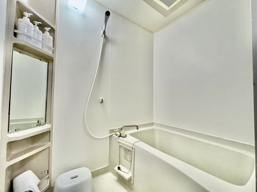 スーペリアファミリールーム 禁煙 バスルーム3 | ホテル天使館久茂地