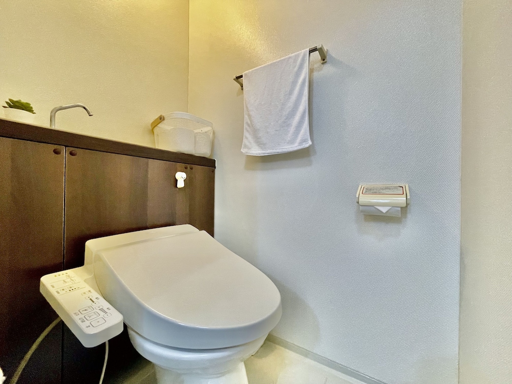 スーペリアファミリールーム 禁煙 バスルーム0 | ホテル天使館久茂地