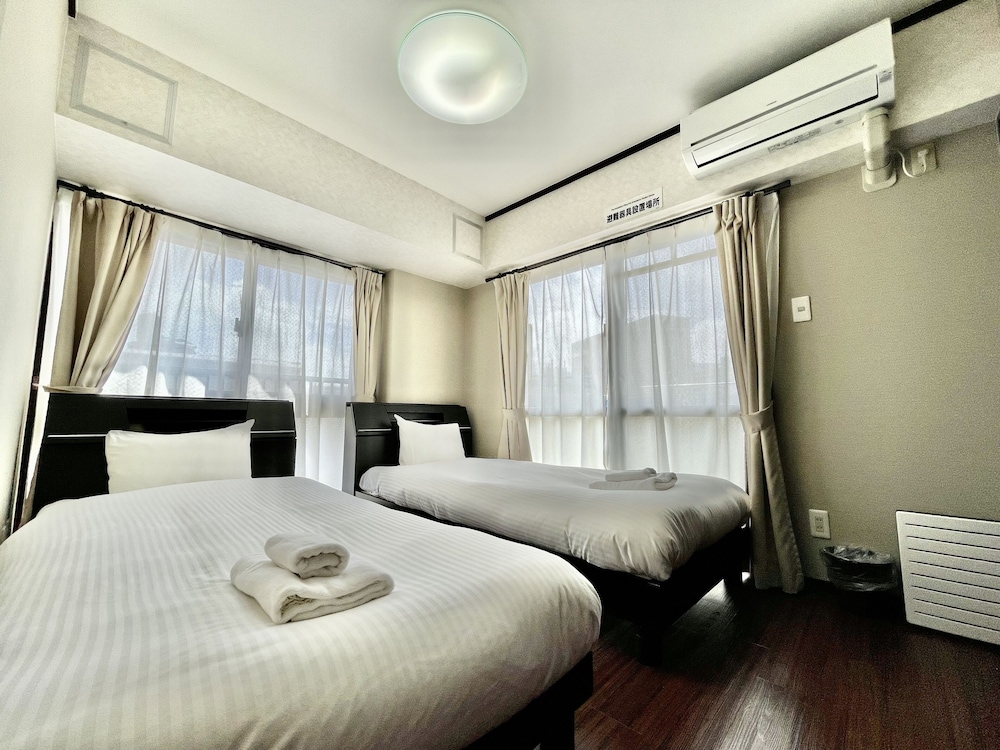 スーペリアファミリールーム 禁煙 客室3 | ホテル天使館久茂地