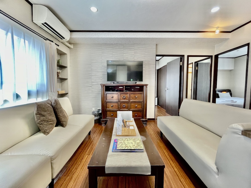 スーペリアファミリールーム 禁煙 客室1 | ホテル天使館久茂地