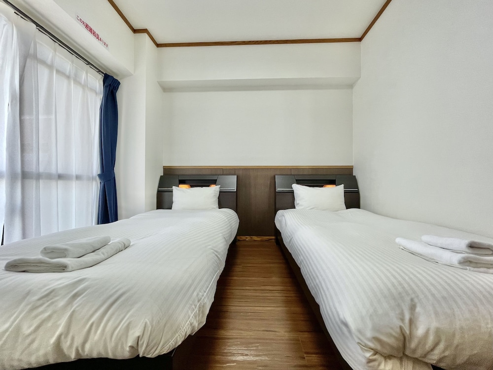 スタンダードファミリールーム 禁煙 客室1 | ホテル天使館久茂地