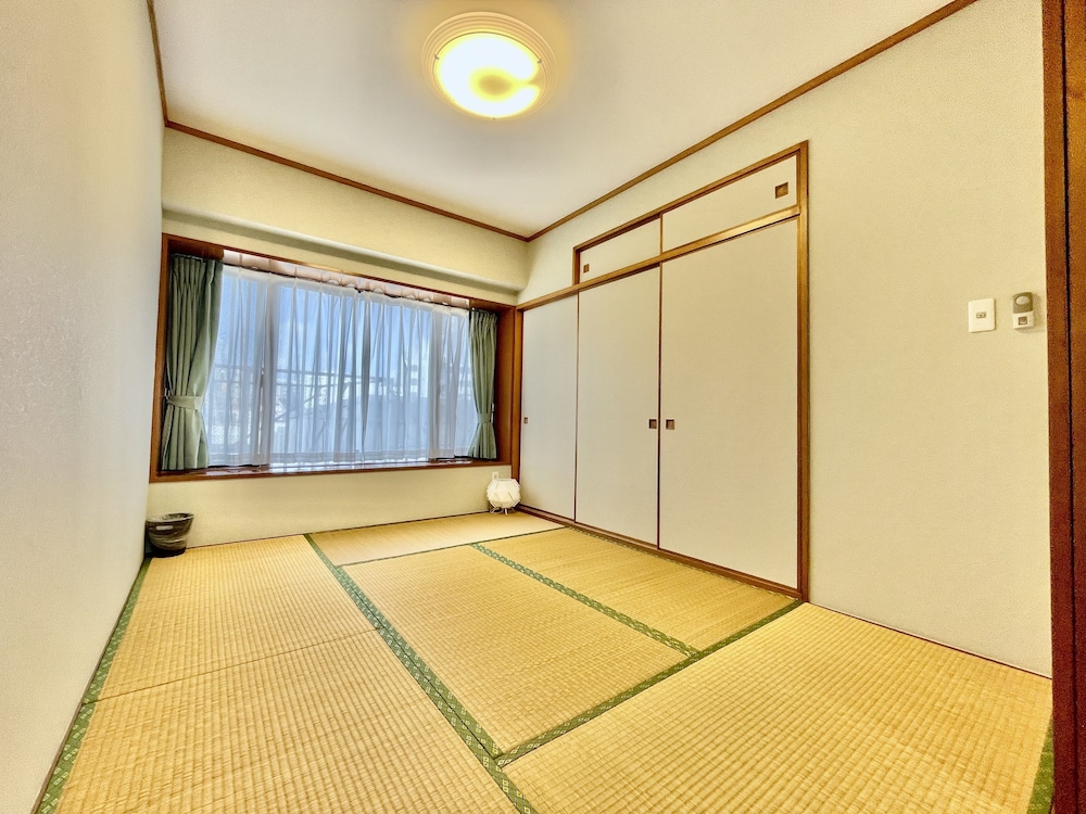 スーペリアファミリールーム 禁煙 客室8 | ホテル天使館久茂地