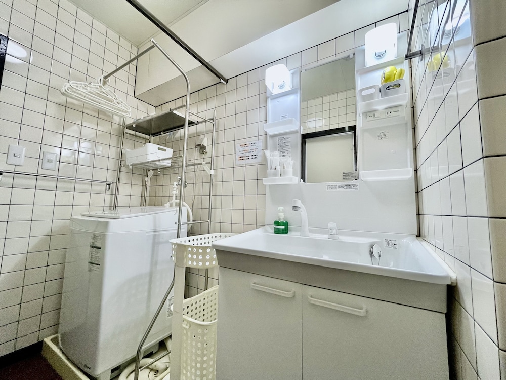 スーペリアファミリールーム 禁煙 バスルーム1 | ホテル天使館久茂地