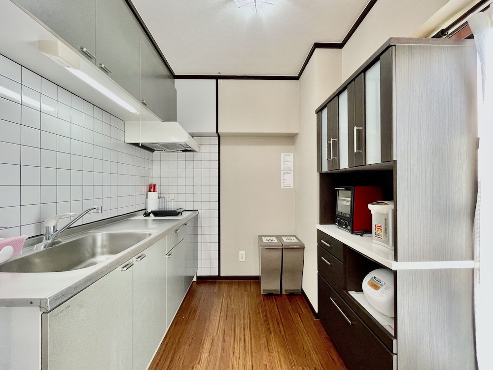 スーペリアファミリールーム 禁煙 専用キッチン2 | ホテル天使館久茂地