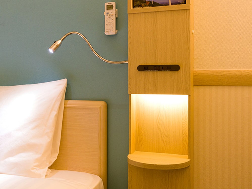 ツイン喫煙 客室の設備とサービス0 | 東横 INN 京都二条城南