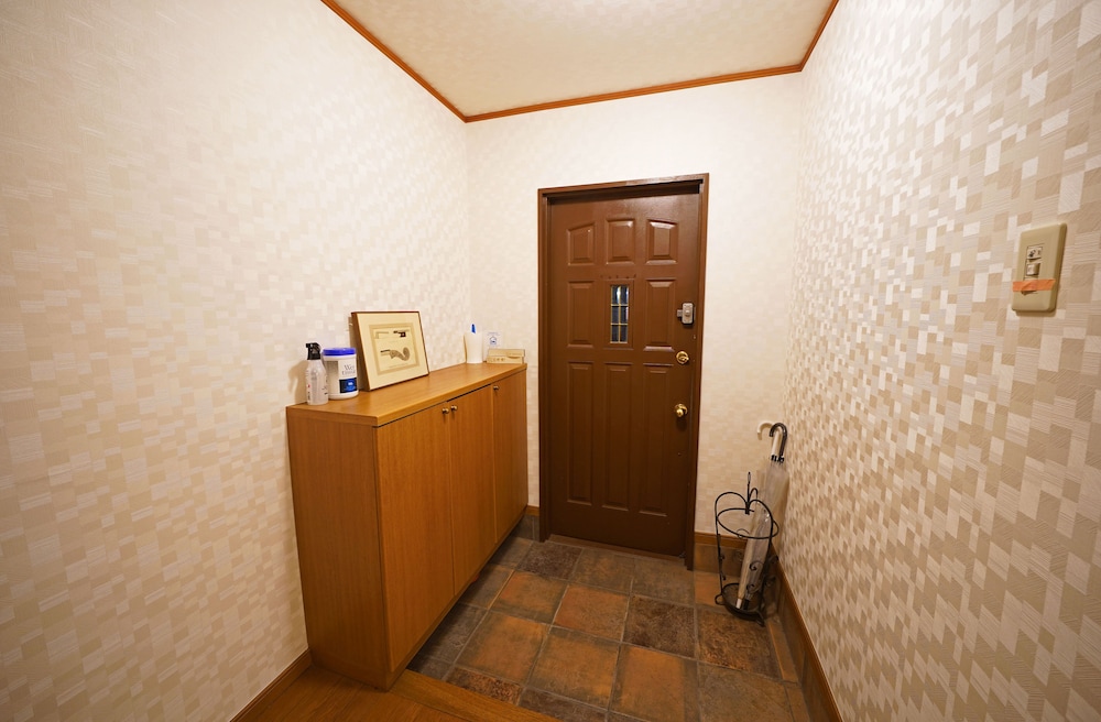 内部エントランス1 | Shinjuku Sakaue House 内部エントランス1 | Shinjuku Sakaue House
