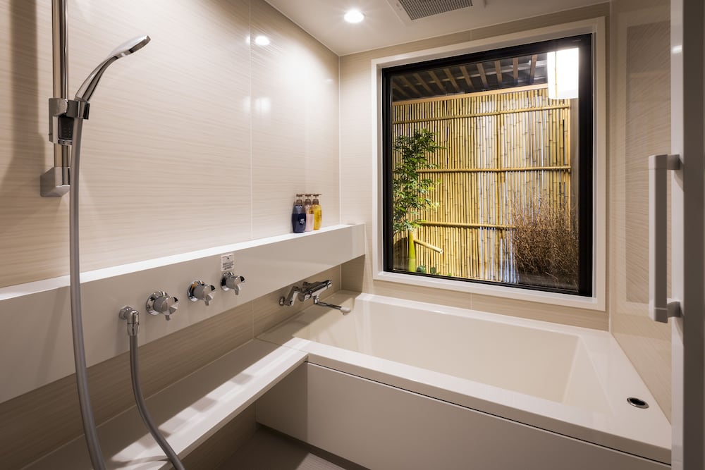 デラックスキングルーム 禁煙 バスルーム2 | Rinn Kyoto Station