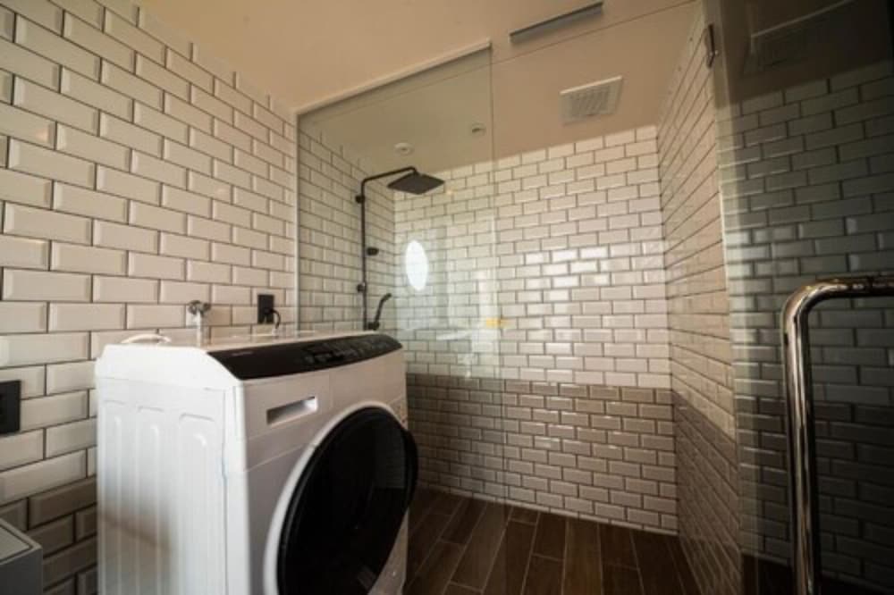 バルコニージャグジースイート 禁煙 バスルーム1 | Hotel Brick