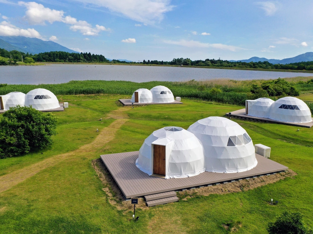 スタンダード ルーム 4 ベッドルーム 禁煙 マウンテンビュー 客室11 | GLAMPROOK 飯綱高原