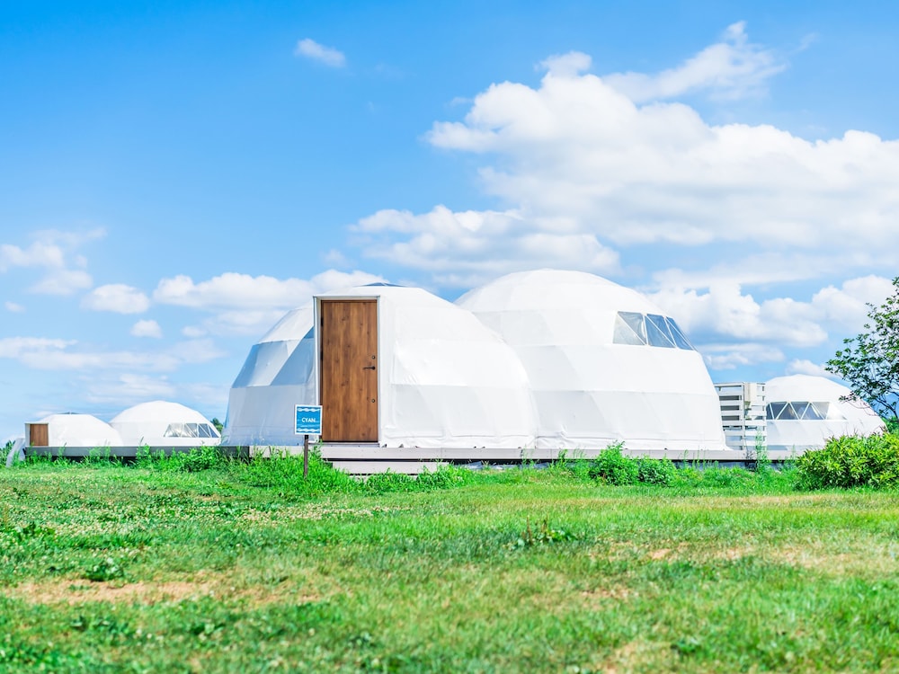 スタンダード ルーム 4 ベッドルーム 禁煙 マウンテンビュー 客室19 | GLAMPROOK 飯綱高原