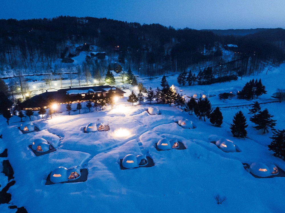 メインイメージ | GLAMPROOK 飯綱高原