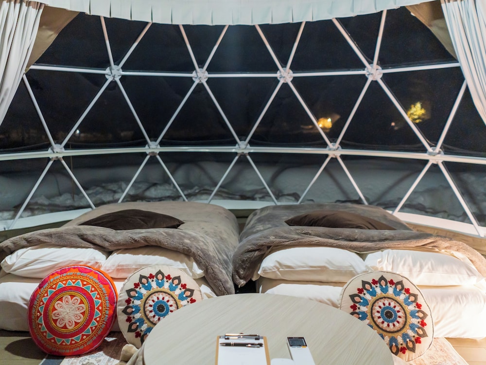 シングルドーム 2ベッド 禁煙 客室4 | GLAMPROOK 飯綱高原